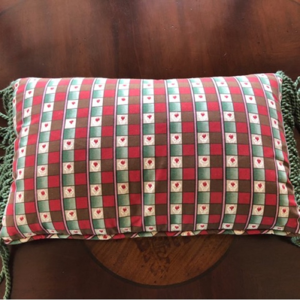 Accent Pillows - Picture 5 of 5